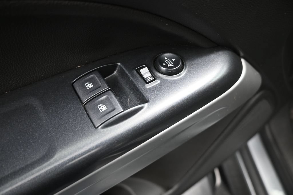 Used 2021 Chevrolet Colorado LT w/ Fleet Safety Package RWD image 13