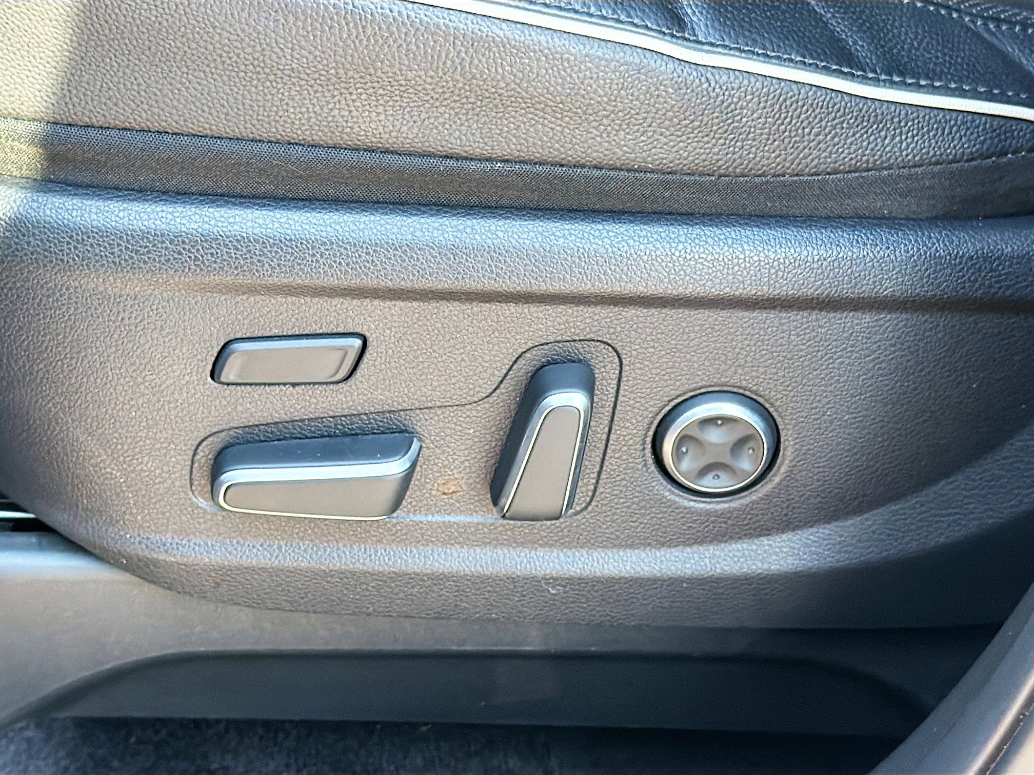 Used 2023 Hyundai Palisade Limited image 26