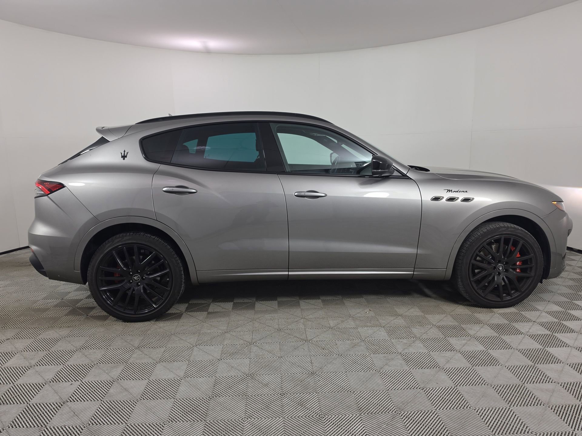 Used 2022 Maserati Levante Modena AWD/4WD image 8