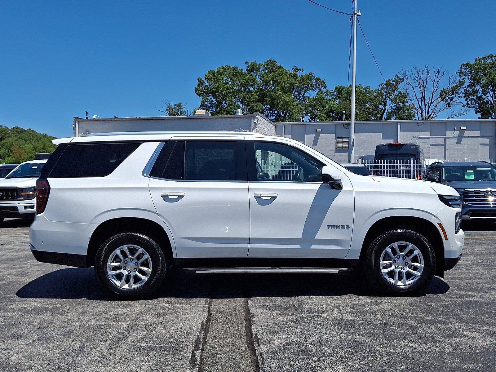 Used 2025 Chevrolet Tahoe LS AWD/4WD image 7
