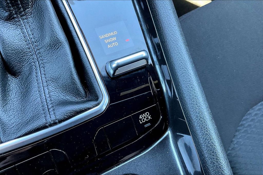 Used 2024 Jeep Compass Sport image 16