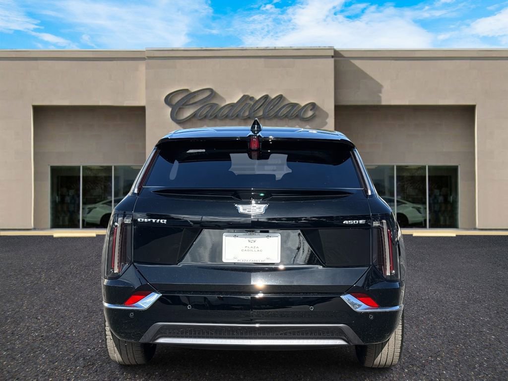 New 2026 Cadillac Optiq Luxury 2 image 4