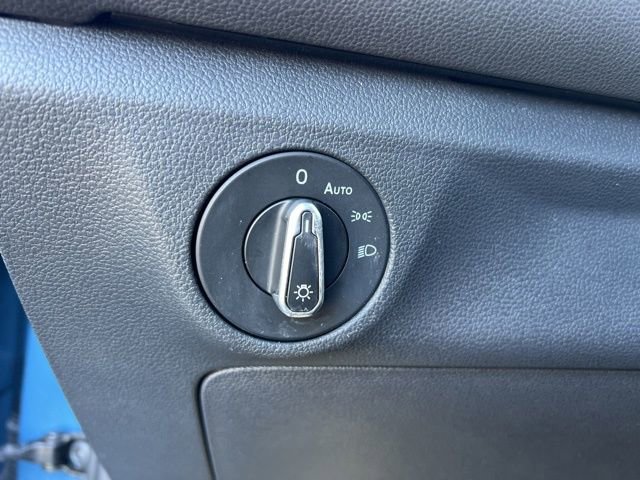 Used 2025 Volkswagen Jetta Sport image 10