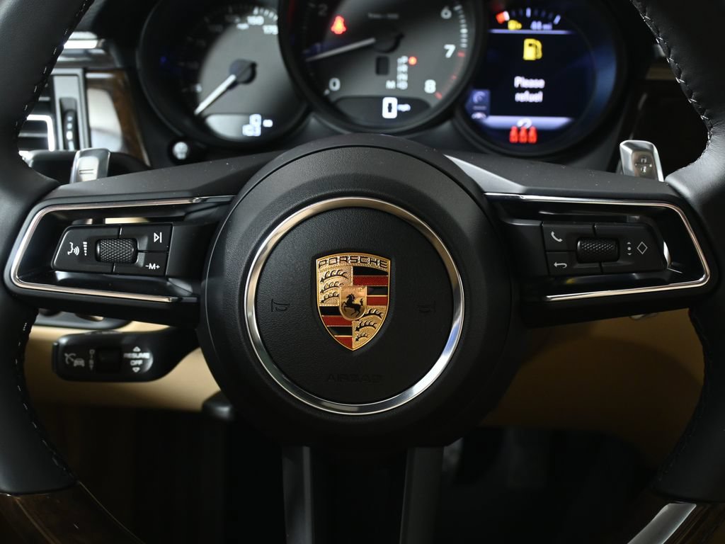 Used 2026 Porsche Macan AWD/4WD image 19