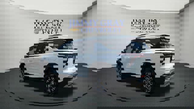 New 2026 Chevrolet Traverse LT w/ Driver Confidence Package image 3