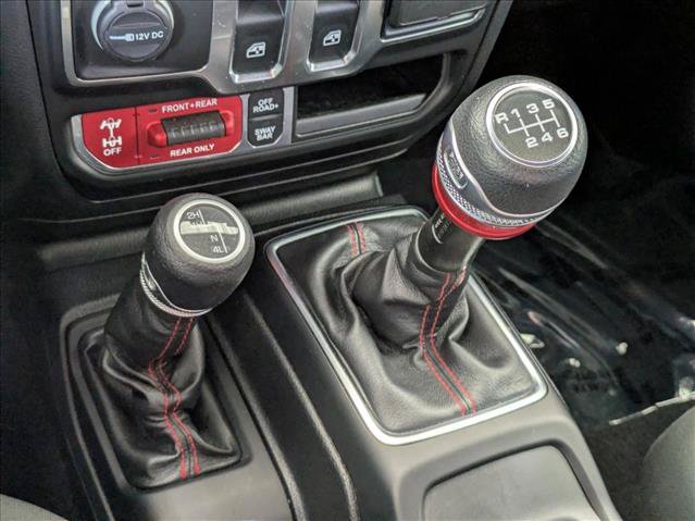 Used 2021 Jeep Wrangler Rubicon w/ Cold Weather Group AWD/4WD image 11