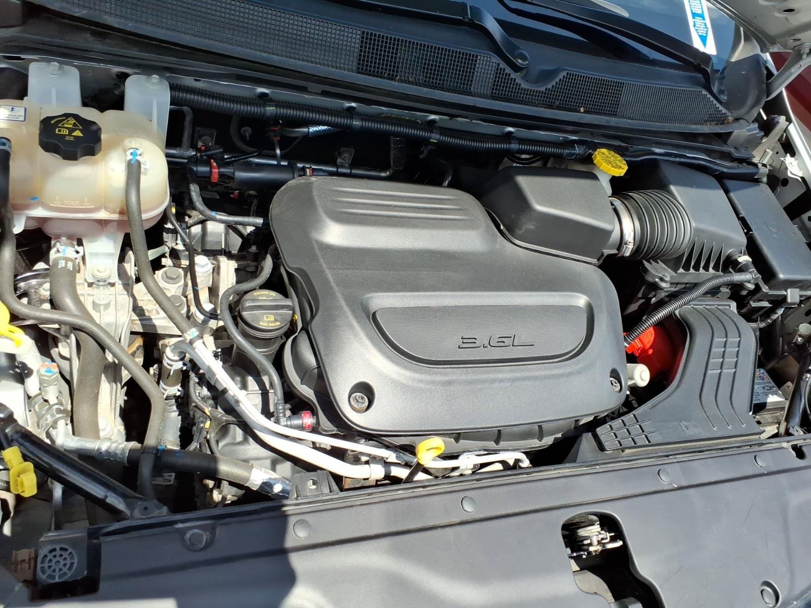 Used 2024 Chrysler Pacifica Touring-L FWD image 29