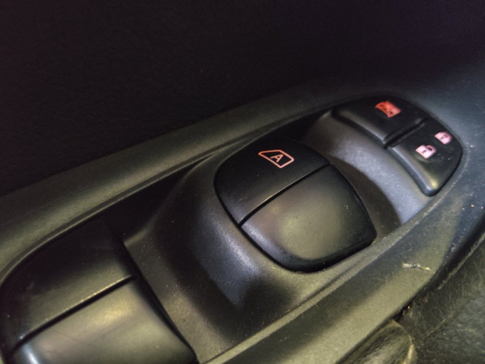 Used 2019 Nissan Rogue SV FWD image 27
