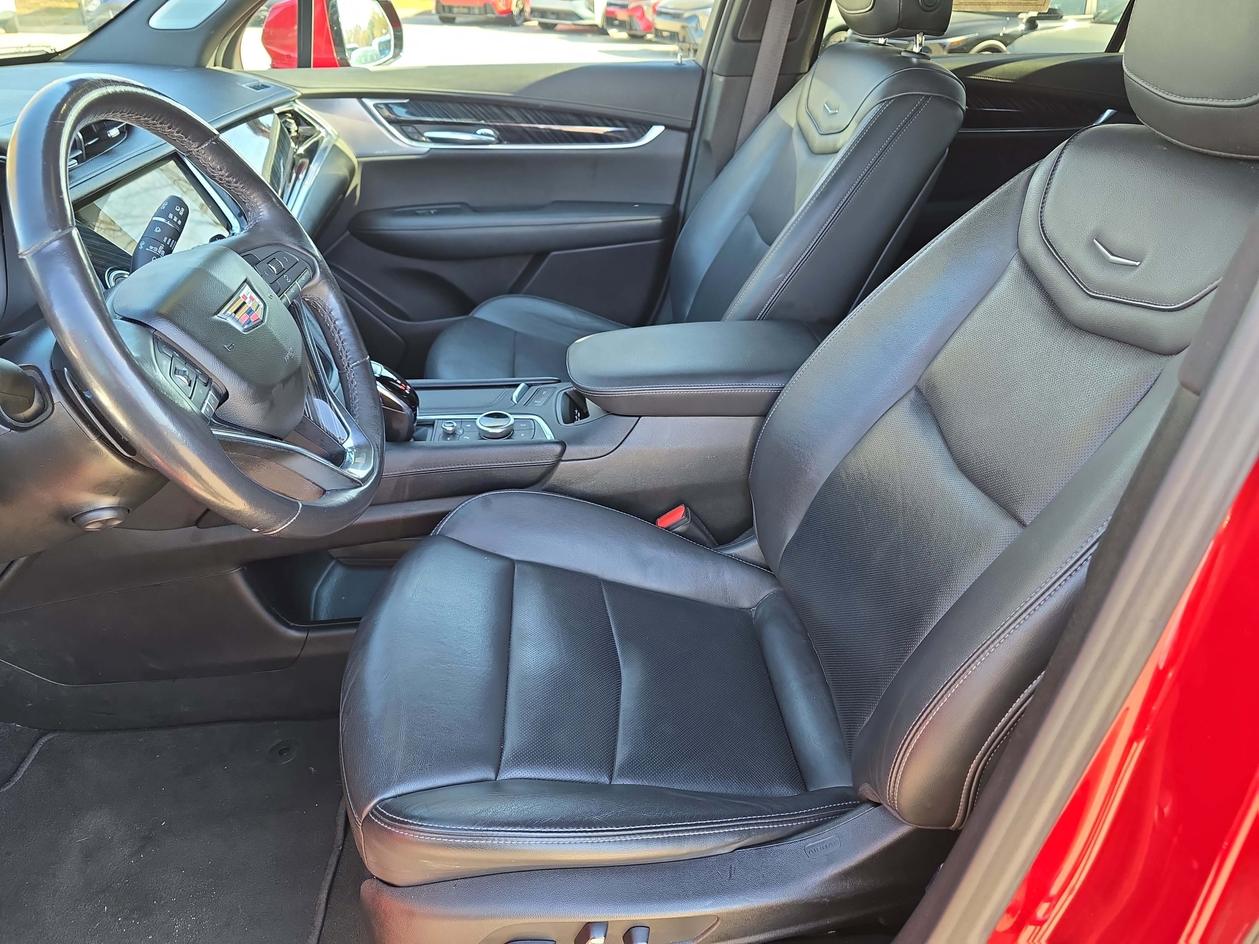 Used 2023 Cadillac XT6 Premium Luxury image 17