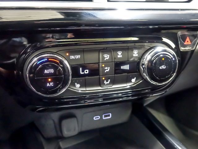 New 2026 Chevrolet Trax RS w/ Sunroof Package FWD image 18