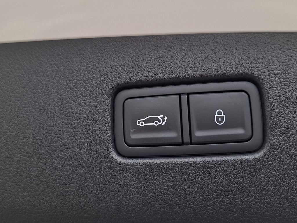 Used 2025 Genesis GV70 2.5T Sport Prestige w/ Sport Prestige Package image 30