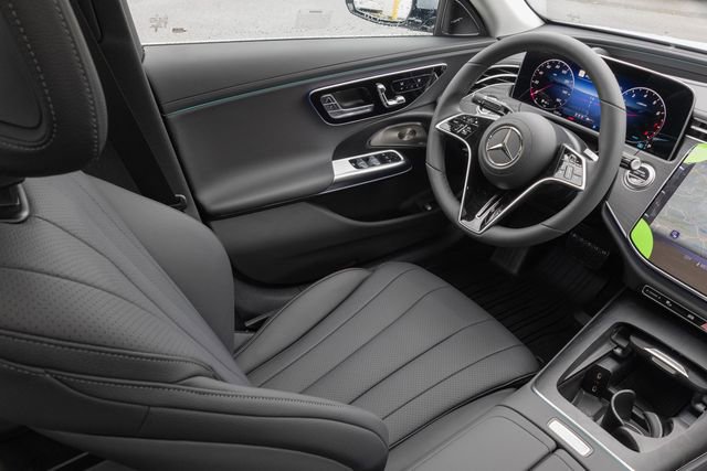 New 2026 Mercedes-Benz E 350 4MATIC Sedan image 23