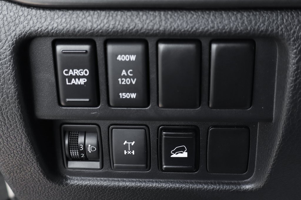 Used 2021 Nissan Titan PRO-4X w/ Pro-4x Convenience Package image 23