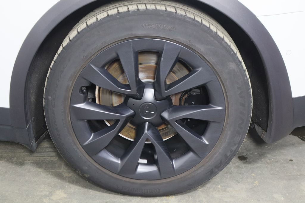 Used 2022 Tesla Model X image 36