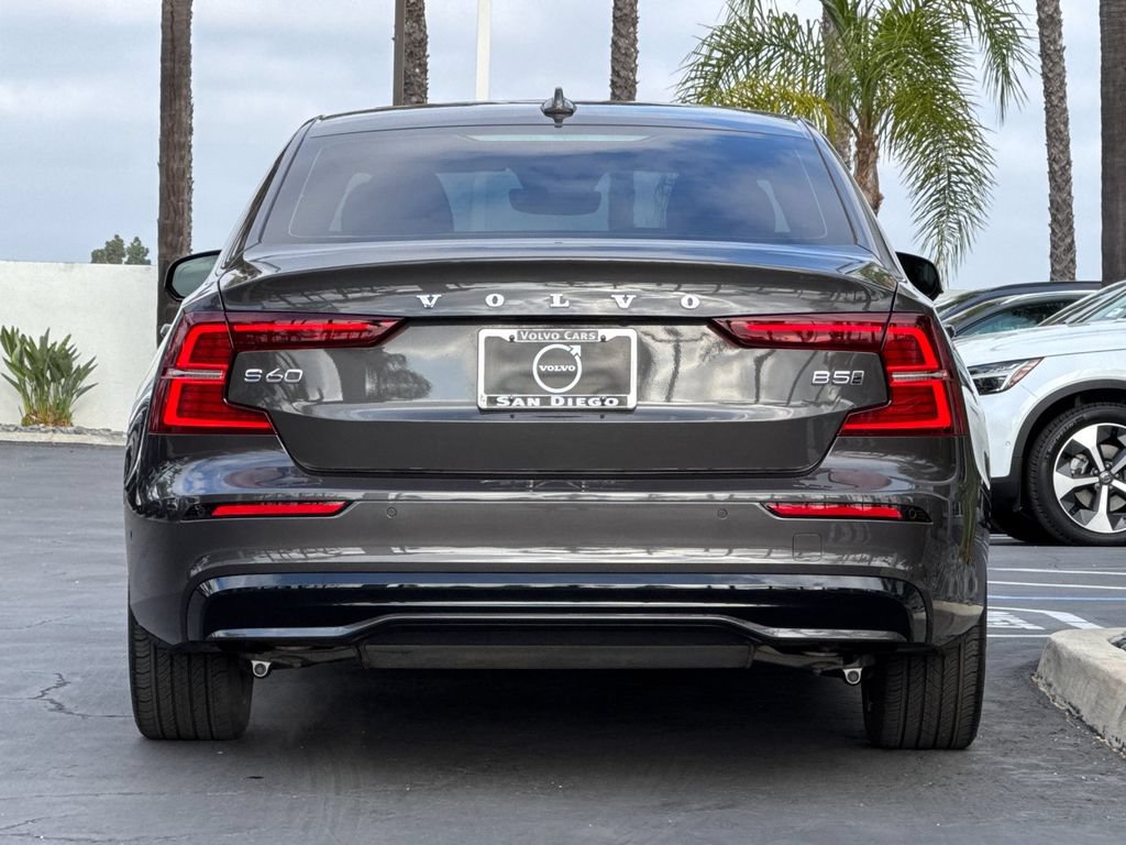 Certified 2024 Volvo S60 B5 Plus AWD/4WD image 4
