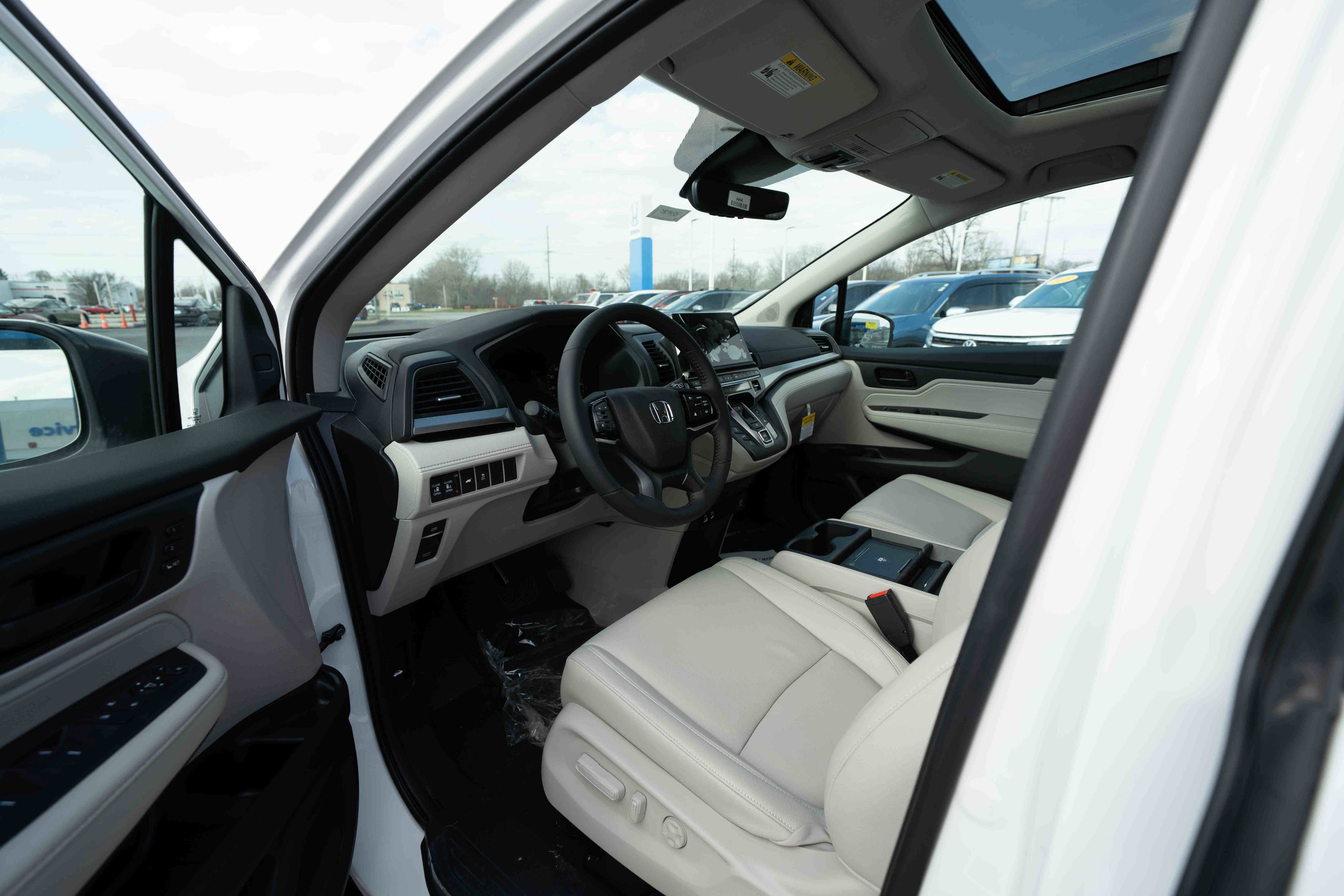 New 2026 Honda Odyssey EX-L image 8