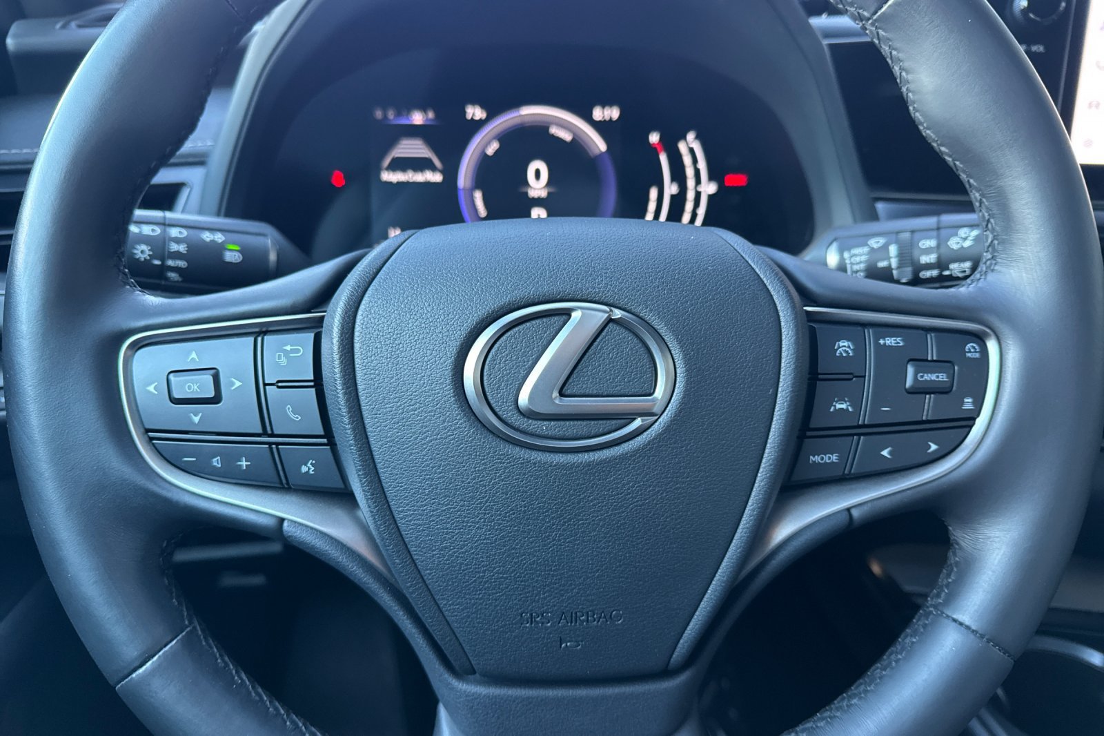 Used 2025 Lexus UX 300h FWD w/ Accessory Package (Z2) image 25