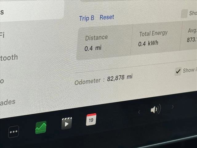 Used 2019 Tesla Model 3 Long Range image 16