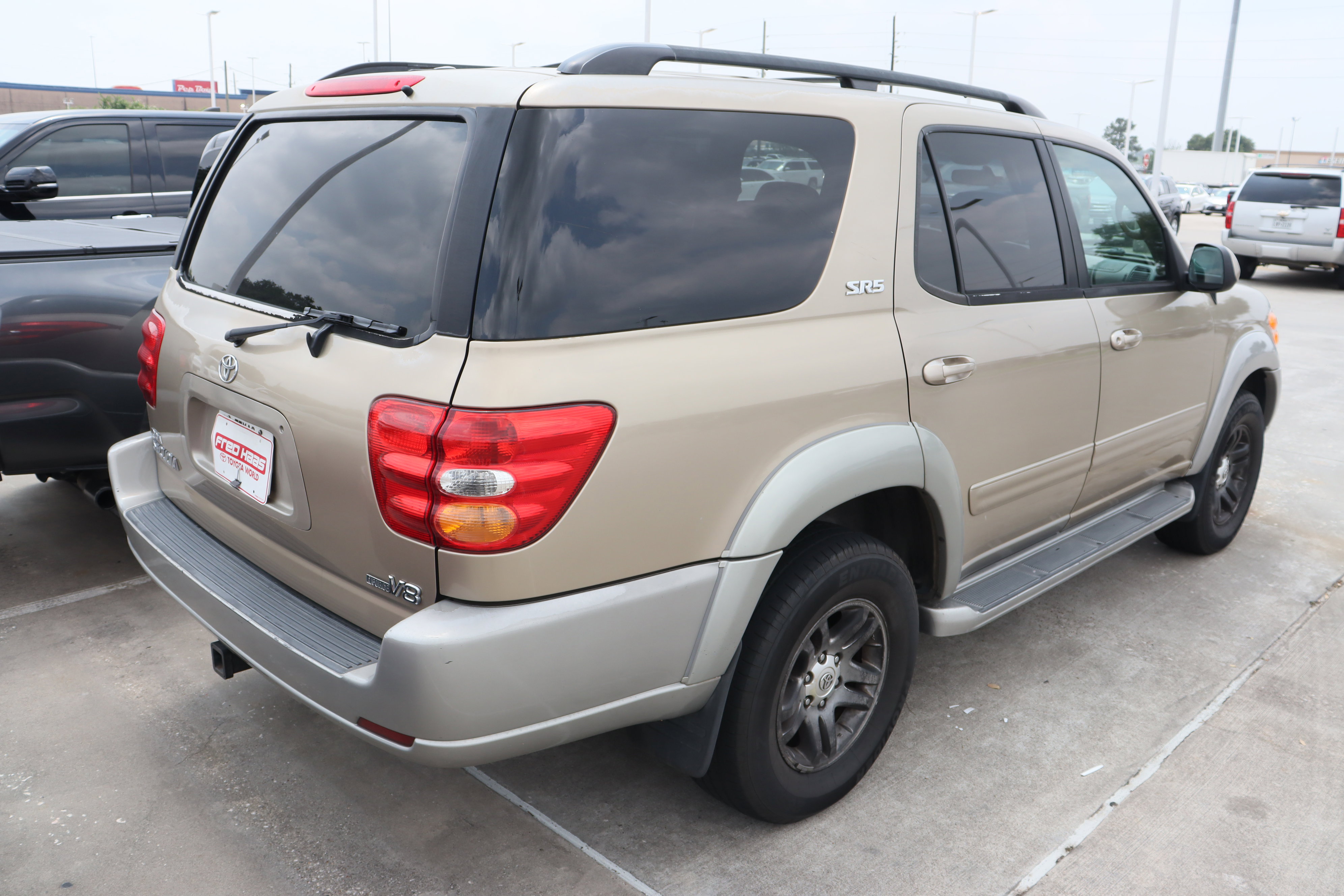 Used 2003 Toyota Sequoia SR5 RWD image 11