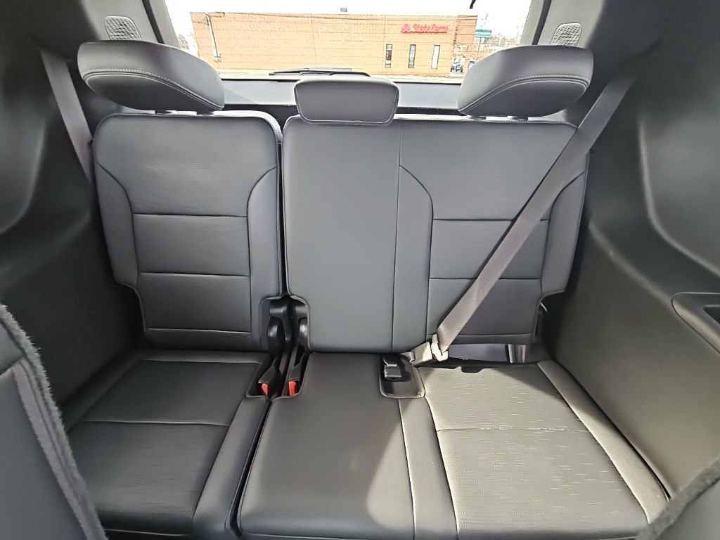 Certified 2025 Buick Enclave Sport Touring image 15