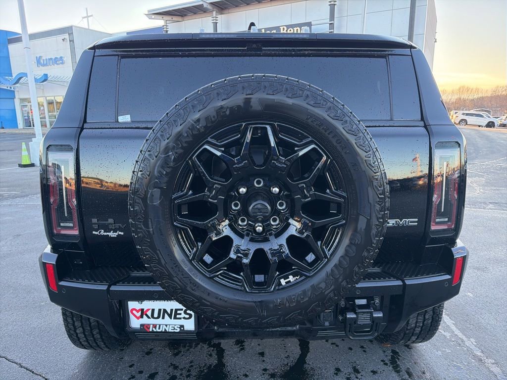 Used 2025 GMC Hummer EV 3X w/ LPO, Cargo Utility Package image 6