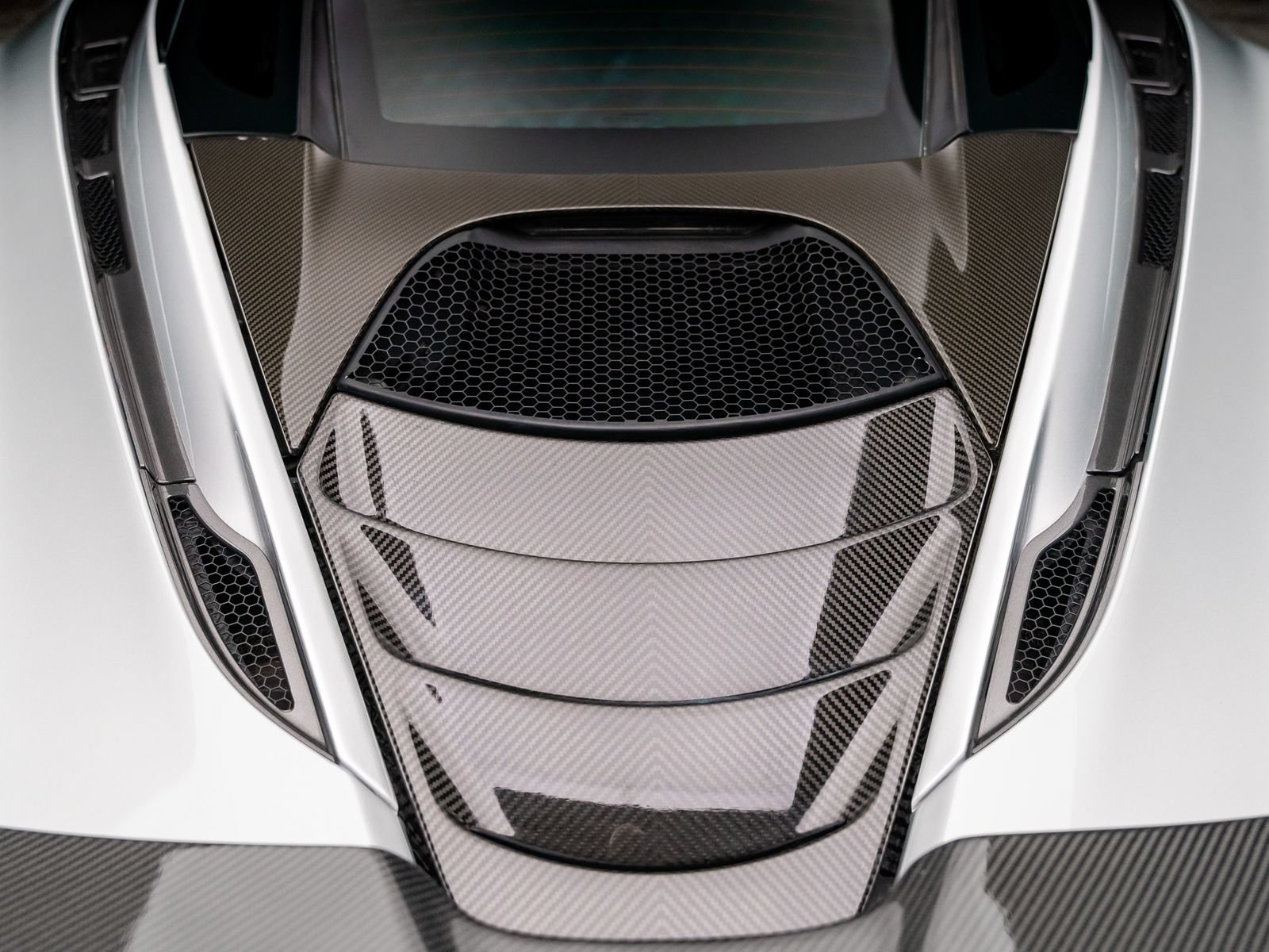 Used 2019 McLaren 720S RWD image 4