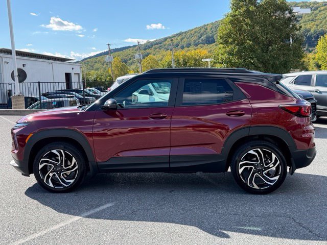 Used 2025 Chevrolet TrailBlazer RS w/ Convenience Package AWD/4WD image 10