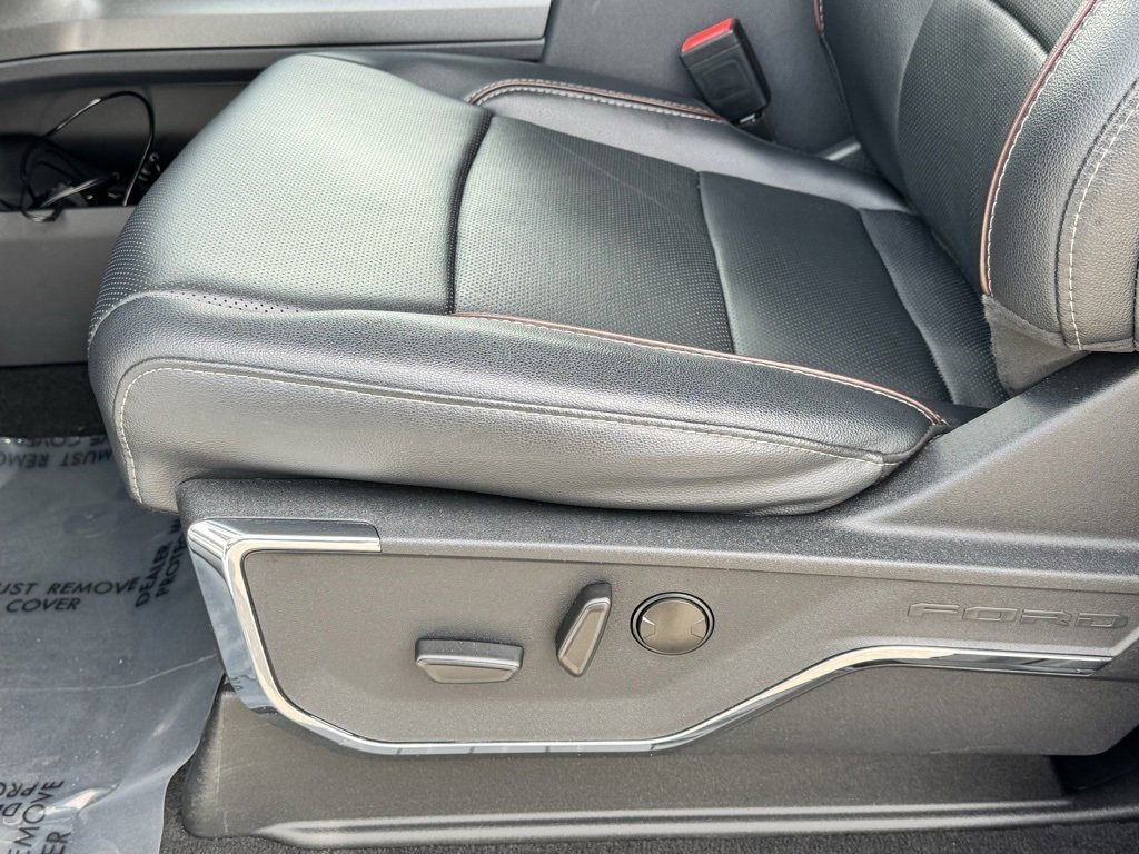 Used 2023 Ford F250 Lariat image 28