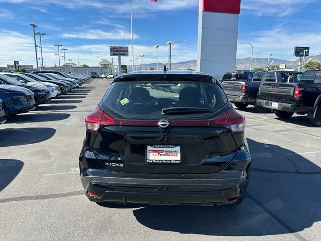 New 2025 Nissan Kicks Play S FWD image 10