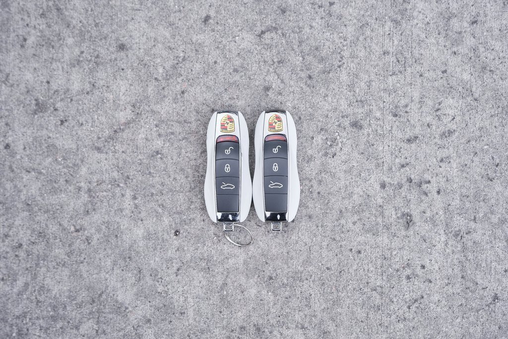 Used 2015 Porsche 918 Spyder image 88