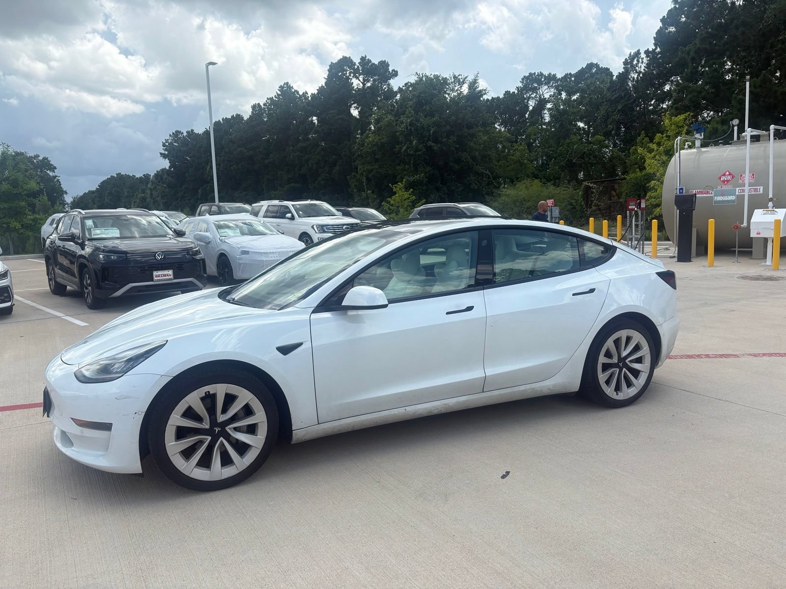 Used 2021 Tesla Model 3 Standard Range Plus RWD image 1