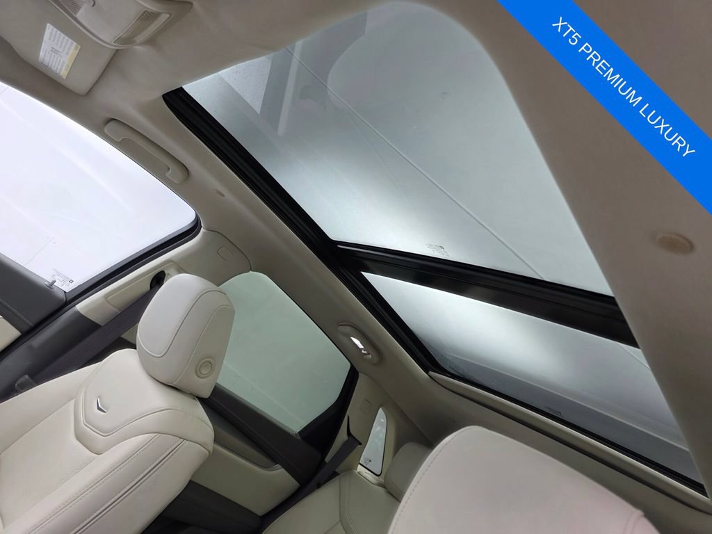 Used 2023 Cadillac XT5 Premium Luxury FWD image 11