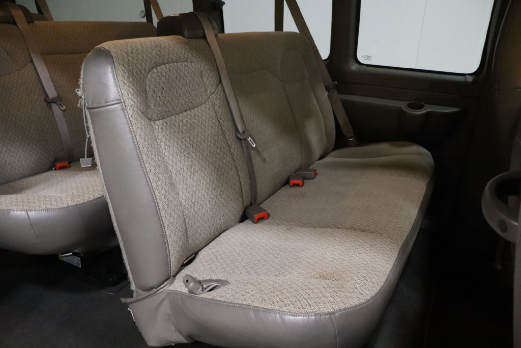 Used 2025 GMC Savana 3500 LT w/ LT Preferred Equipment Group RWD image 17