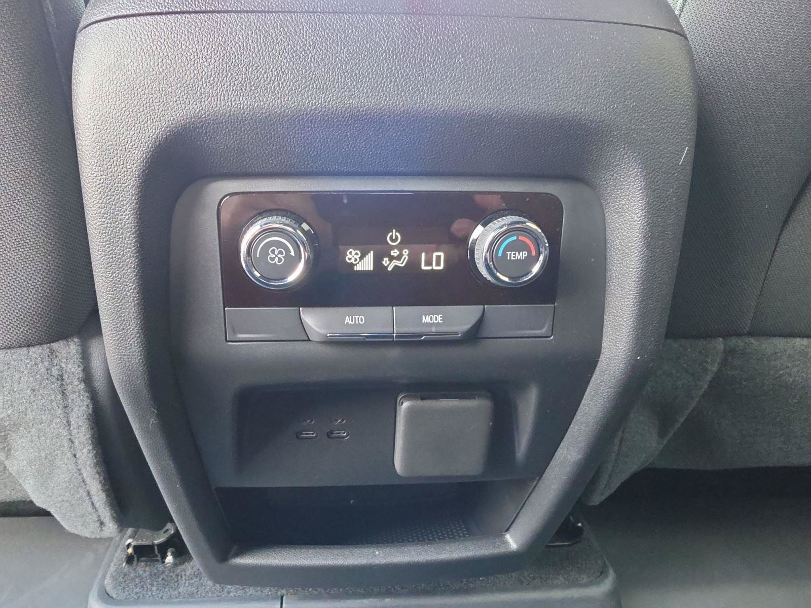 Used 2026 Chevrolet Traverse LT w/ Driver Confidence Package AWD/4WD image 21