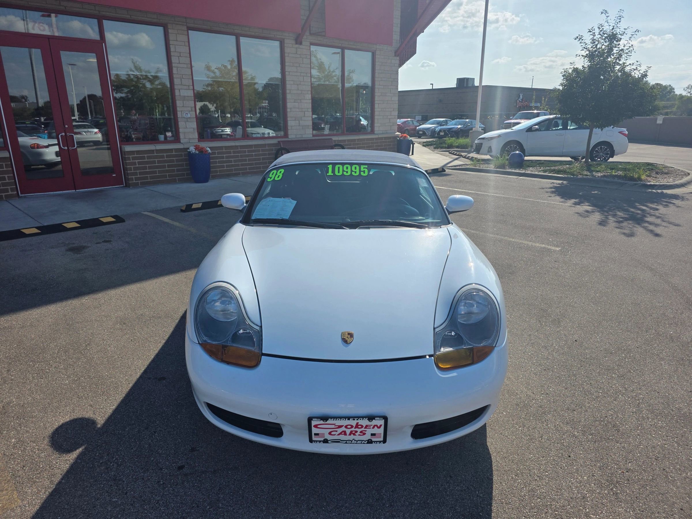 Used 1998 Porsche Boxster image 2