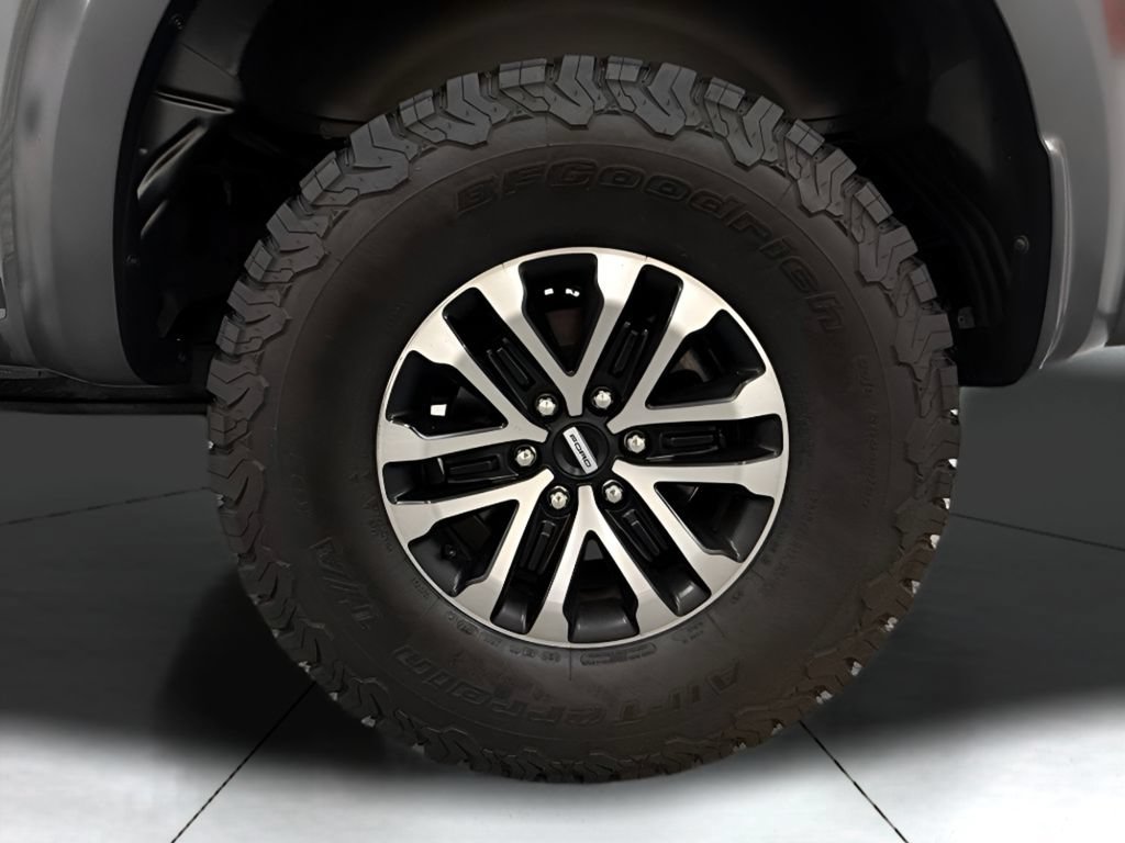 Used 2019 Ford F150 Raptor w/ Equipment Group 802A Luxury AWD/4WD image 30
