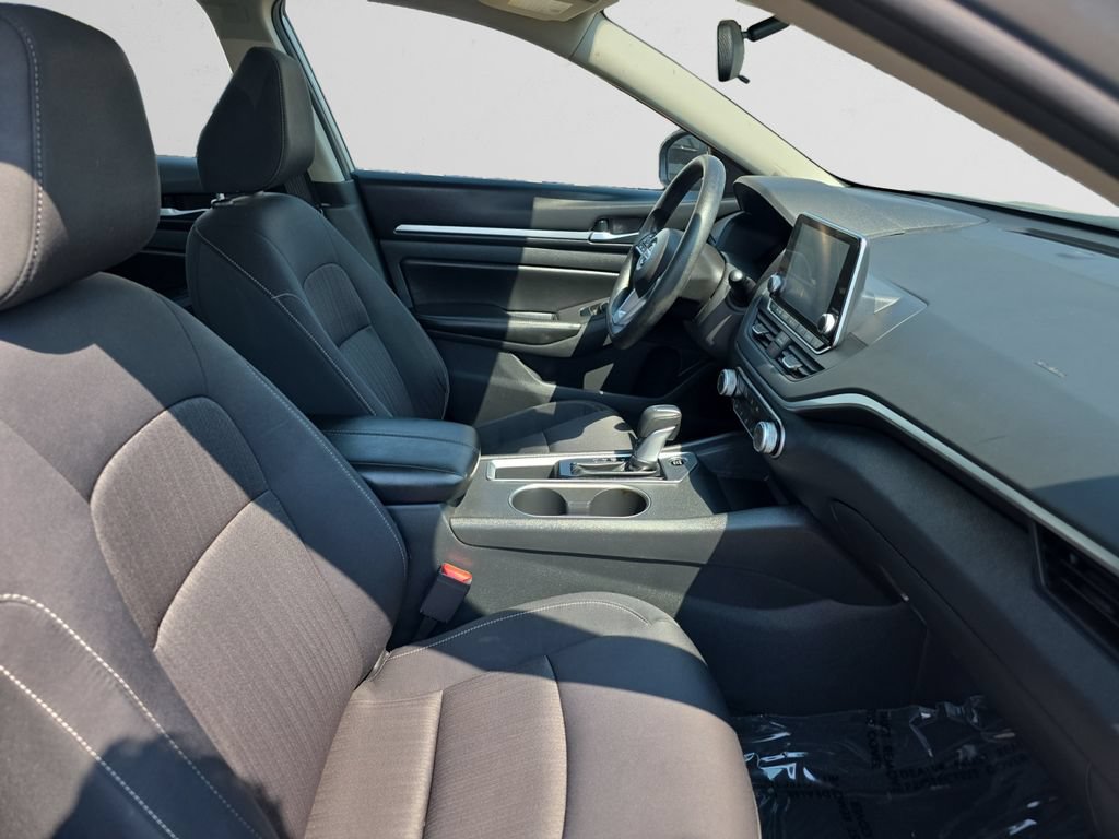 Used 2022 Nissan Altima 2.5 SV FWD image 16