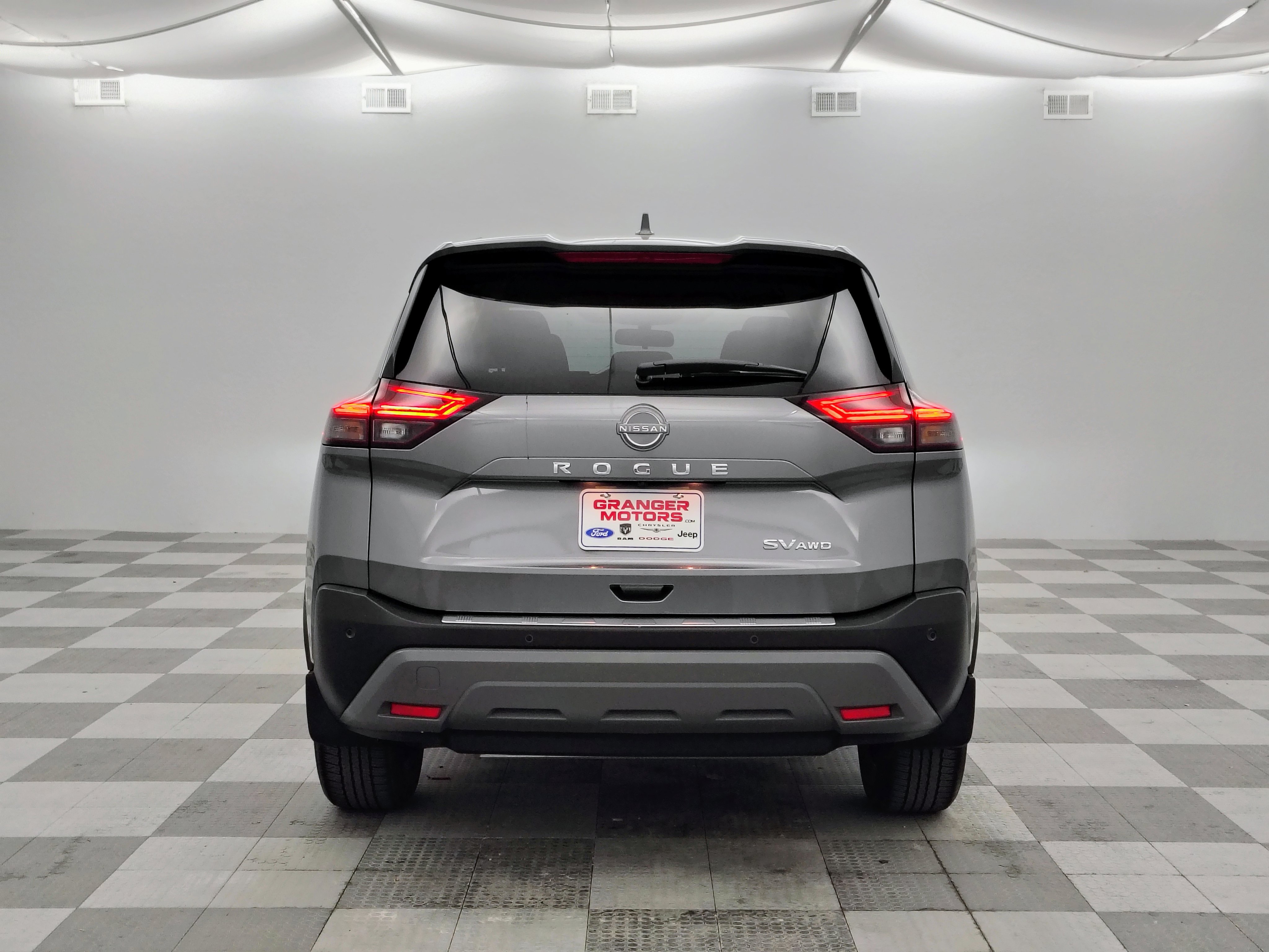 Used 2023 Nissan Rogue SV AWD/4WD image 8