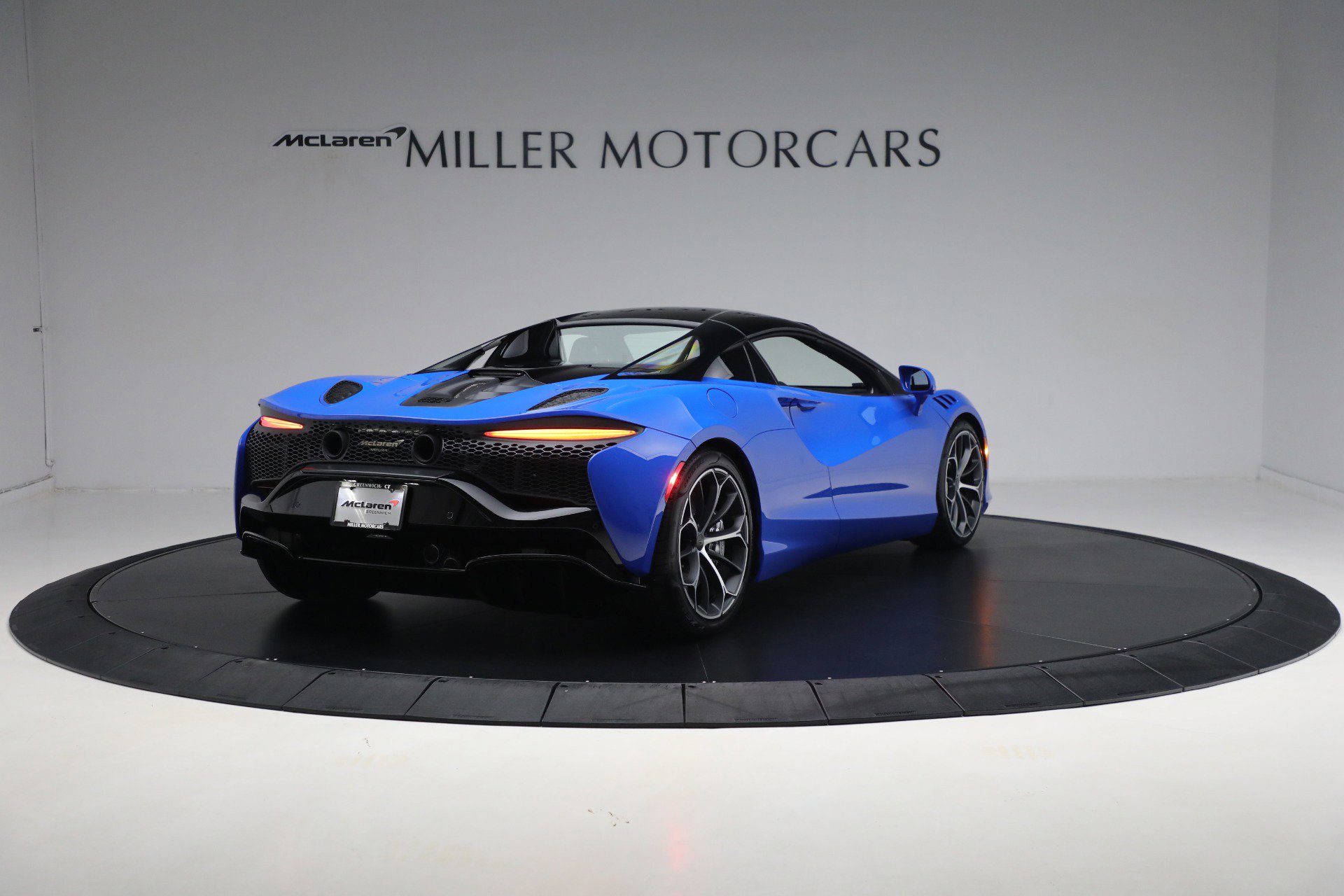 New 2025 McLaren Artura Spider image 20