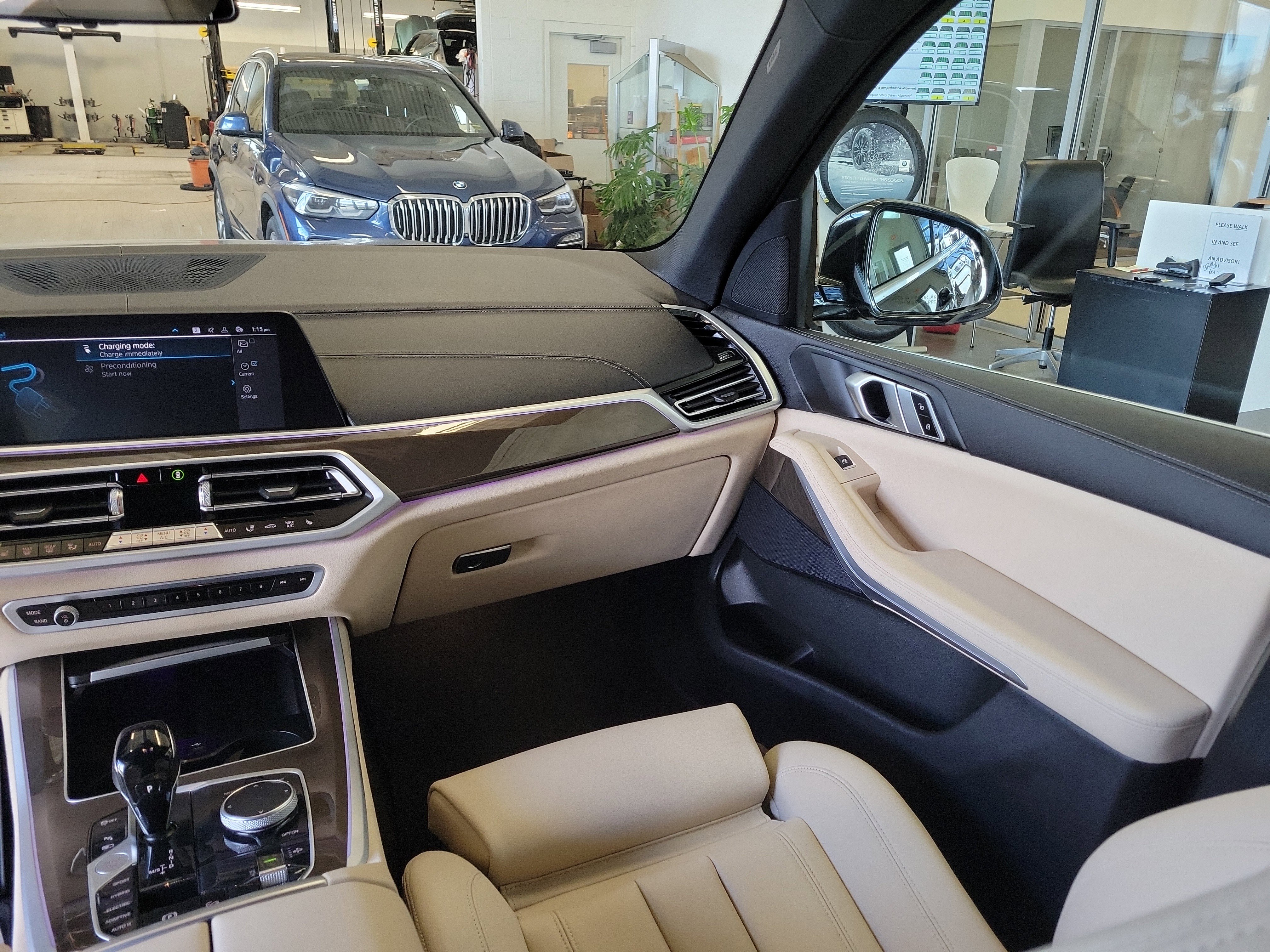 Used 2022 BMW X5 xDrive45e w/ Climate Comfort Package image 19