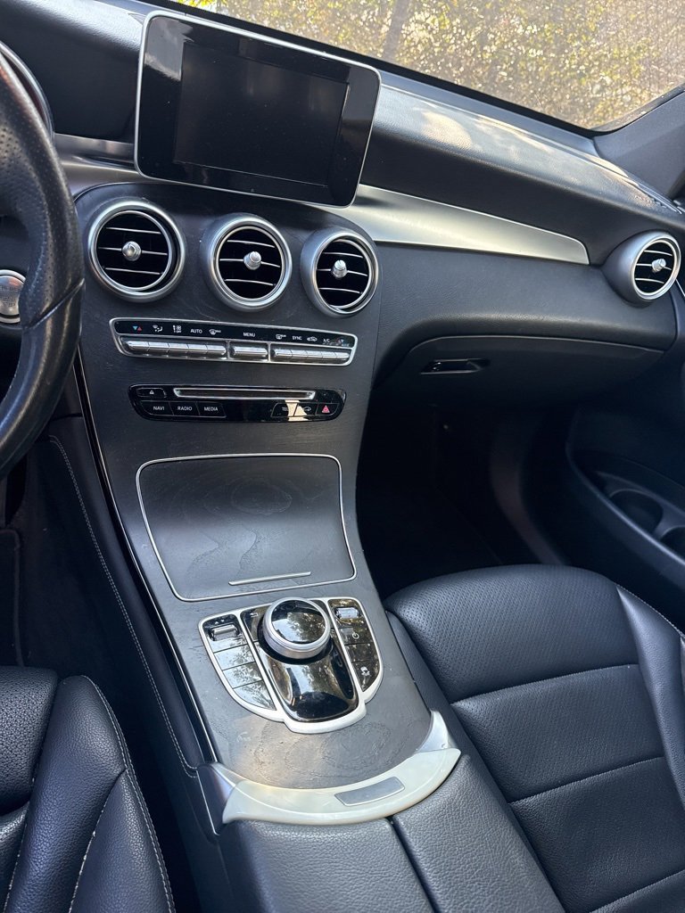 Used 2018 Mercedes-Benz GLC 300 image 3