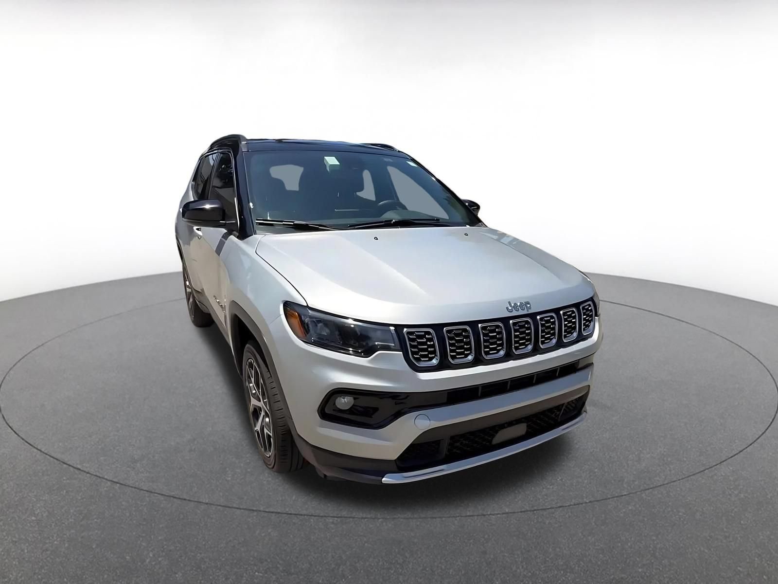 Used 2025 Jeep Compass Limited AWD/4WD image 2