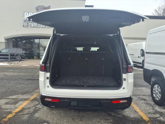 Used 2024 Jeep Wagoneer Series II image 10
