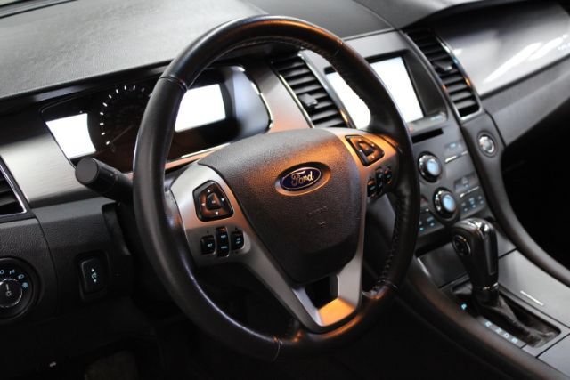 Used 2013 Ford Taurus SEL FWD image 13