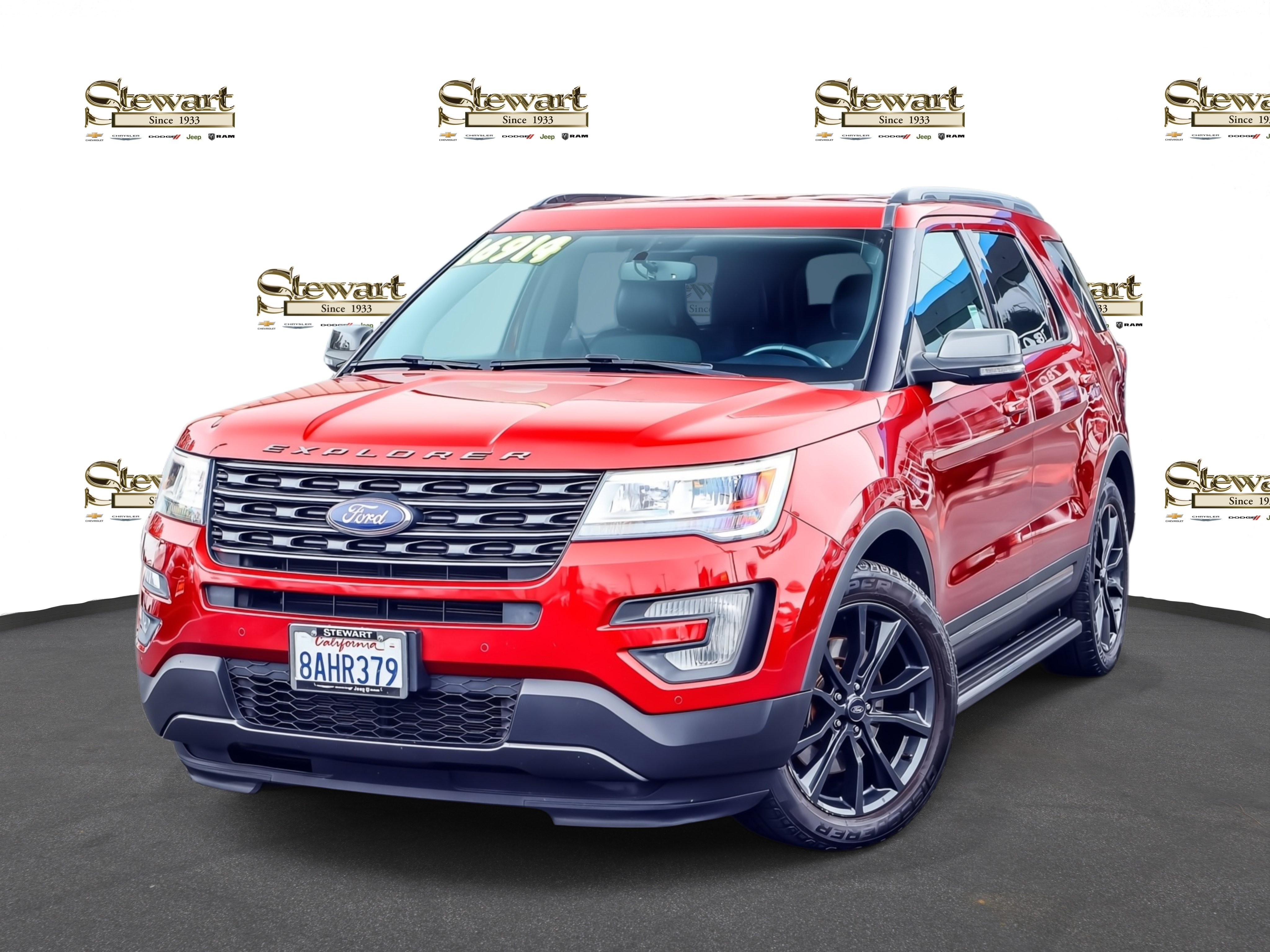 Used 2017 Ford Explorer XLT w/ Equipment Group 202A FWD image 1