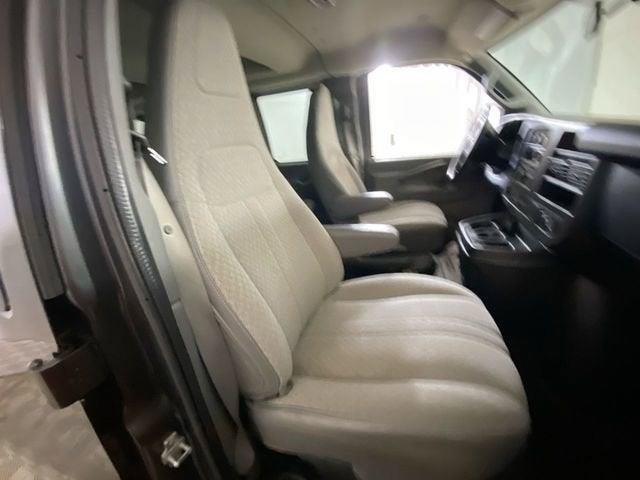 Used 2016 Chevrolet Express 3500 LT w/ LT Preferred Equipment Group RWD image 12