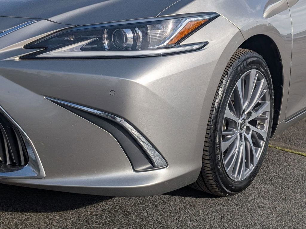 Used 2021 Lexus ES 300h w/ Premium Package FWD image 9
