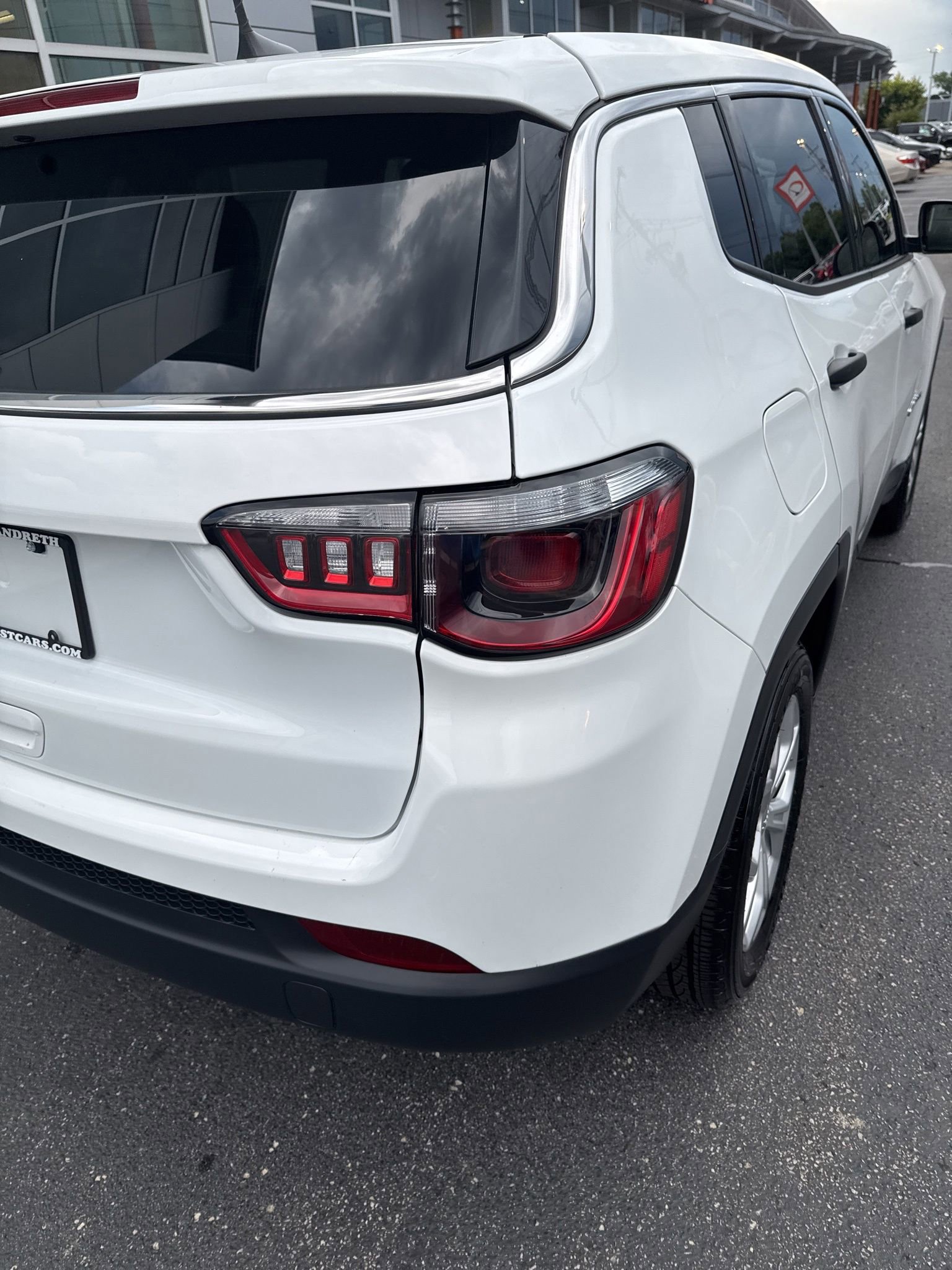 Used 2024 Jeep Compass Sport image 19