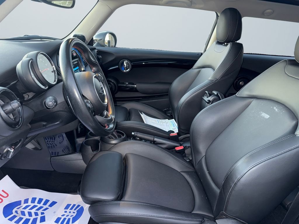 Used 2019 MINI Cooper S w/ Premium Package image 9
