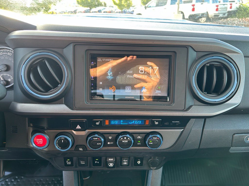 Used 2019 Toyota Tacoma TRD Sport AWD/4WD image 20